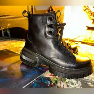 ONA AVE WOMEN'S WATERPROOF LACE BOOT. Brand new, never worn. No box.